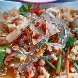 ยำเส้นแก้วรวมมิตร