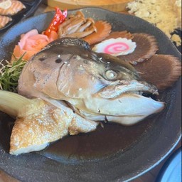 หัวปลาแซลมอนต้มซีอิ๊ว.