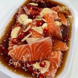 แซลม่อนดอง