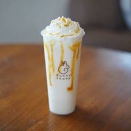 นมสดคาราเมลเฟรปเป้( รวมวิปปิ้งครีม )