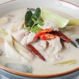 ต้มข่าไก่