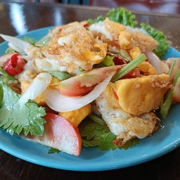 ยำไข่ดาว