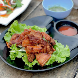 หมูสามชั้นทอดน้ำปลา