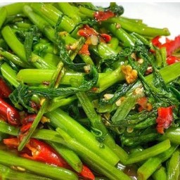 ข้าวผัดผักบุ้ง