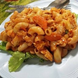 ผัดมักกะโรนีหมู