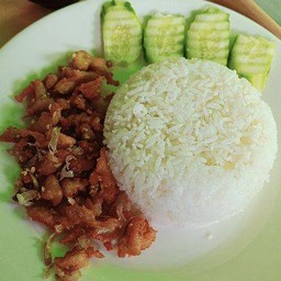 ทอดกระเทียมราดข้าว