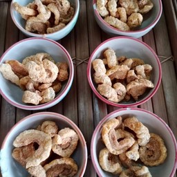 กากหมูกรอบ