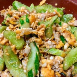 ข้าวแตงกวาผัดไข่