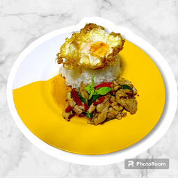 กระเพราไก่ชิ้น+ไข่ขาว