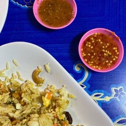 family aonang thaifood & seafood