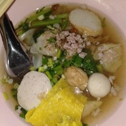 ก๋วยเตี๋ยวน้ำใส พิเศษ