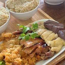โกก้องข้าวมันไก่ไหหลำ อ่างศิลา