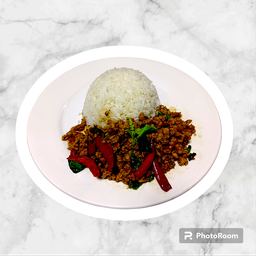 กระเพราหมูสับ