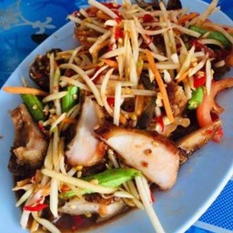 ส้มตำคอหมูย่าง