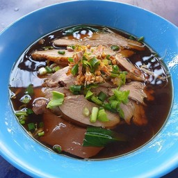 ขาหมู by 2อ