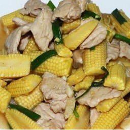 ข้าวหมูผัดข้าวโพดอ่อน