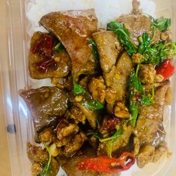 ข้าวกะเพราหมูสับปนตับ