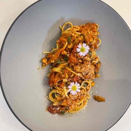 สปาเก็ตตี้ซอสมะเขือเทศหมูสับ