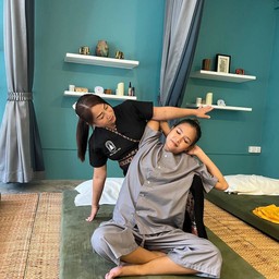 thai stretching massage 🫶