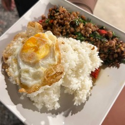 ข้าวกะเพราหมูสับ