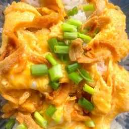 ข้าวไข่ข้นนมสด กากหมู