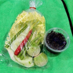 น้ำพริกแมงดา(พร้อมผักตามฤดูกาล)