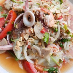 ยำวุ้นเส้นรวมทะเล