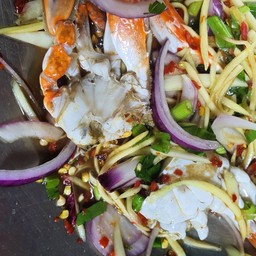 ยำปูม้าสุกมะม่วง