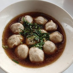 ลูกชิ้นลวก