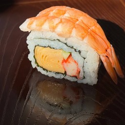 โรลหน้ากุ้งซูชิ