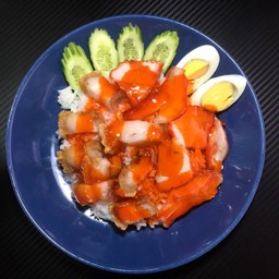 ข้าวหมูแดงหมูกรอบ