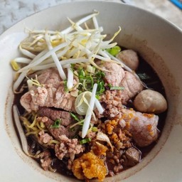 เส้นบะหมี่น้ำตก