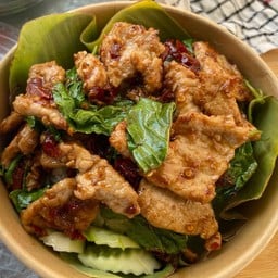 ข้าวกะเพราหมูชิ้น