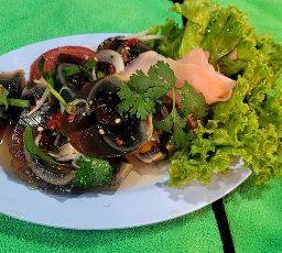 ยำไข่เยี่ยวม้า,ไข่เค็ม,ไข่ดาว(ระบุ1อย่าง)