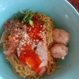 หมี่เหลืองแห้ง2หัว หมูแดง