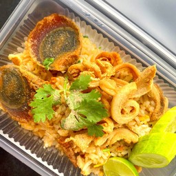 ข้าวผัดกากหมู หืมม อร่อยไป ไหน ก่อน