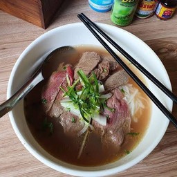 เฝอเนื้อ