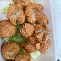 ลูกชิ้นหมูทอดดด จ้ะ