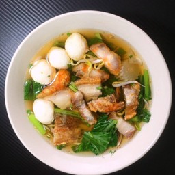 เกาเหลาน้ำใส หมูกรอบ
