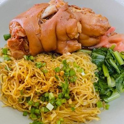 บะหมี่คากิยกขา