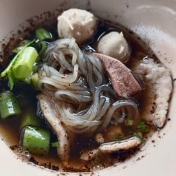 เตี๋ยวเรือน้ำใส