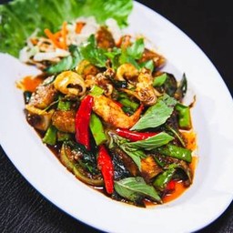 ผัดพริกแกงทะเล