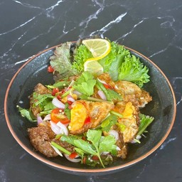 ยำไข่ดาว