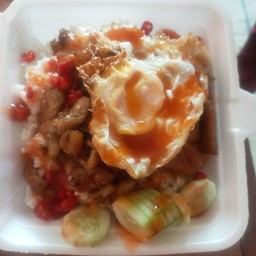 หมูทอดกระเทียม