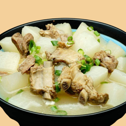 ซุปซี่โครงหมูหัวไชเท้า  排骨蘿蔔湯