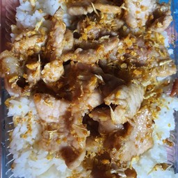 หมูทอดกระเทียม