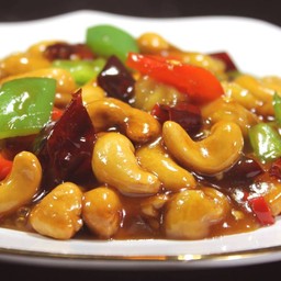 ไก่ผัดเม็ดมะม่วง