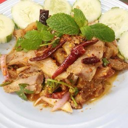 น้ำตกหมู