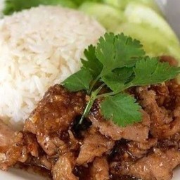 ข้าวหมูทอดกระเทียม