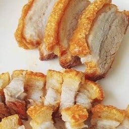 หมูกรอบทอด อย่างเดียว 100 กรัม